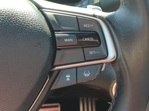 Used 2018 Honda Accord Sport image 21