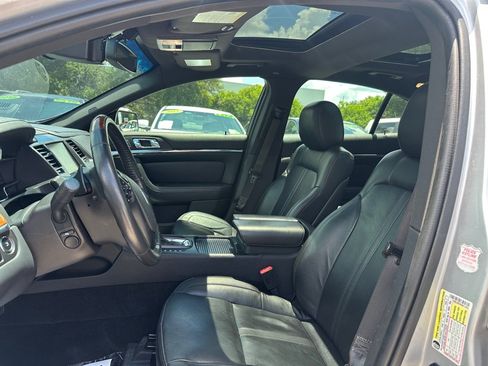 Used 2013 Lincoln MKS FWD image 10