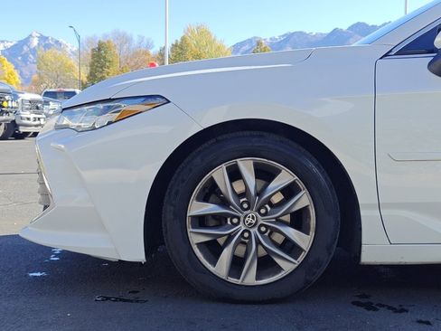 Used 2020 Toyota Avalon XLE image 34