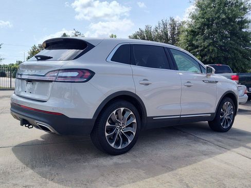 Used 2022 Lincoln Nautilus Reserve w/ Equipment Group 201A AWD/4WD image 9