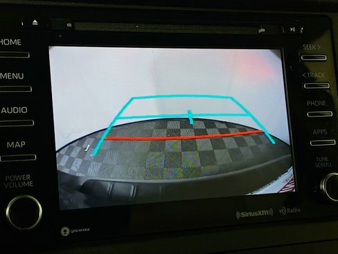 Used 2020 Toyota Sienna LE image 15