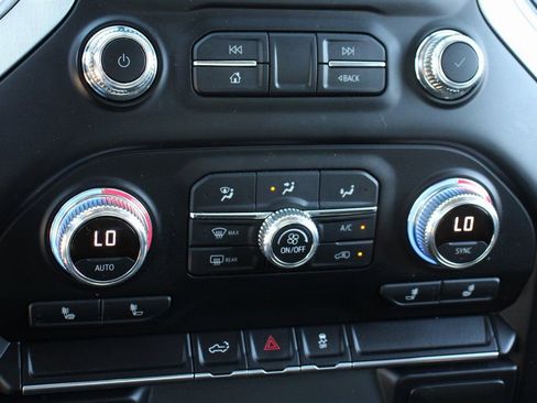 Used 2021 GMC Sierra 3500 SLE w/ SLE Value Package image 26