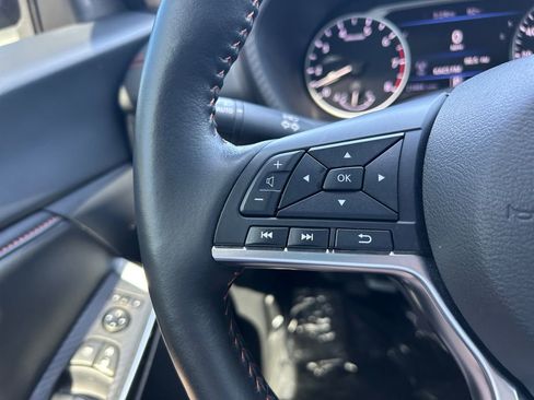 Used 2024 Nissan Sentra SR w/ SR Premium Package FWD image 15