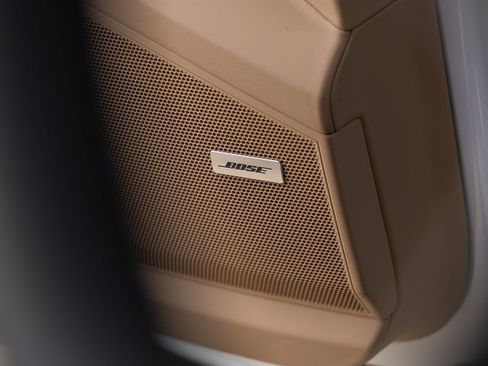 New 2025 Porsche Cayenne E-Hybrid Coupe AWD/4WD image 22