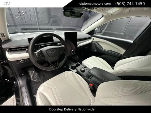 Used 2021 Ford Mustang Mach-E Premium image 17