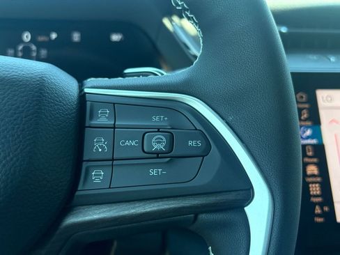 New 2026 Jeep Grand Cherokee L 2WD image 14