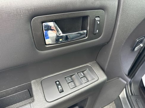 Used 2019 Ford Flex SE FWD image 10