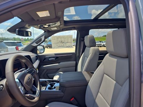 New 2026 Chevrolet Tahoe Z71 w/ Comfort Package AWD/4WD image 25