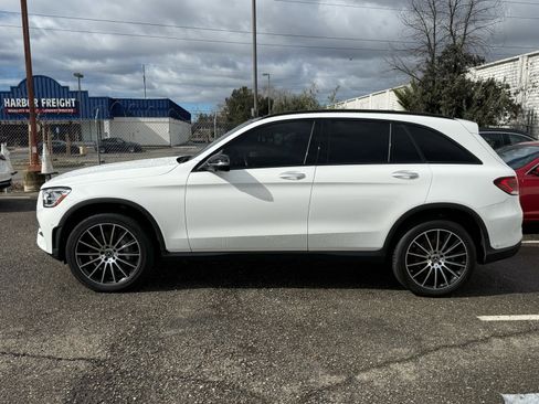 Used 2022 Mercedes-Benz GLC 300 4MATIC image 2