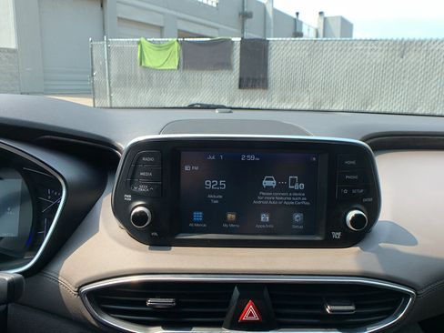 Used 2020 Hyundai Santa Fe SEL AWD/4WD image 15