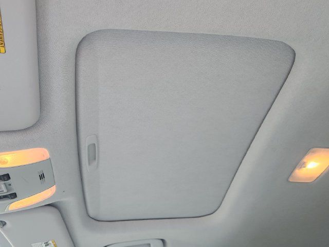 Used 2018 Toyota Prius Four w/ Advanced Technology Package FWD image 19