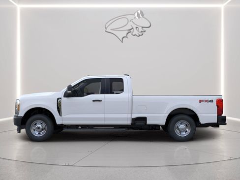 New 2026 Ford F350 XL w/ XL Driver Assist Package AWD/4WD image 3