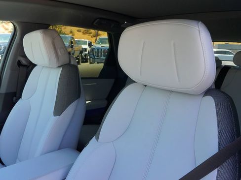 New 2027 Cadillac Optiq Luxury AWD/4WD image 13
