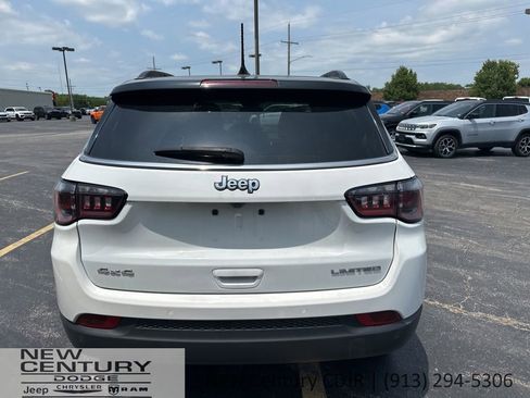 Used 2025 Jeep Compass Limited AWD/4WD image 4