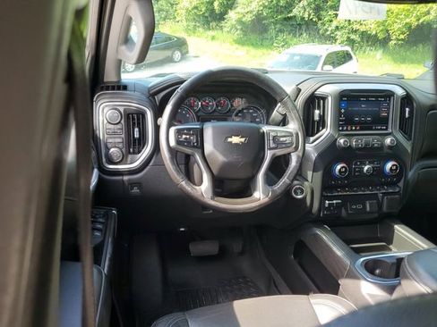 Used 2020 Chevrolet Silverado 1500 LTZ w/ LTZ Convenience Package AWD/4WD image 11