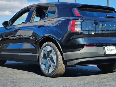 New 2025 Volvo EX30 Plus w/ Climate Package