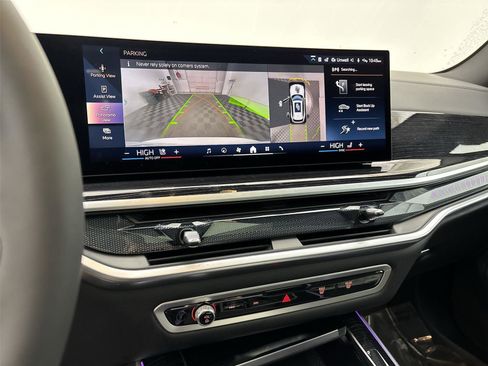 Used 2026 BMW X5 xDrive40i w/ Executive Package image 30