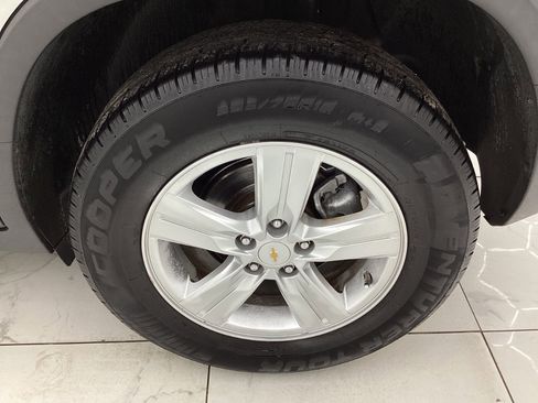 Used 2018 Chevrolet Trax LT w/ LT Convenience Package AWD/4WD image 46