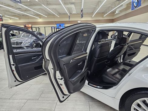 Used 2016 BMW 528i Sedan RWD image 16