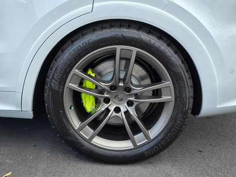 New 2026 Porsche Cayenne Turbo image 11