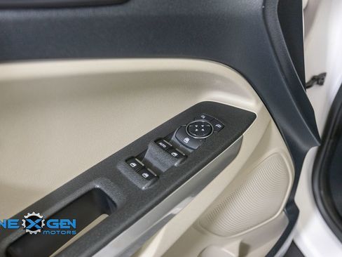 Used 2018 Ford EcoSport Titanium w/ Titanium Cold Weather Package AWD/4WD image 12