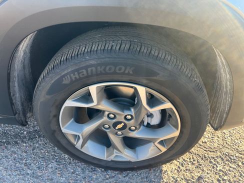 Used 2025 Chevrolet Trax LT image 30