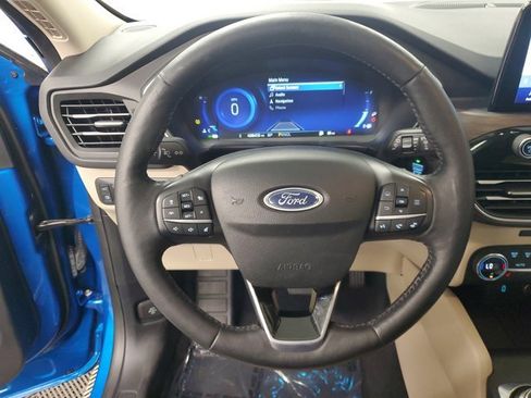 Used 2020 Ford Escape Titanium image 18