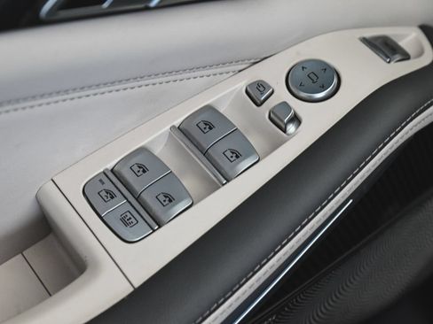 Used 2023 BMW X7 M60i w/ Executive Package AWD/4WD image 10