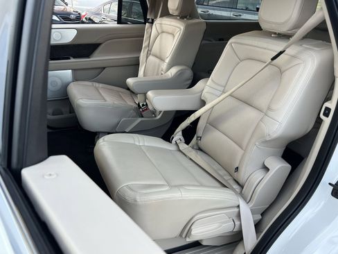 Used 2021 Lincoln Navigator Reserve w/ Luxury Package image 23