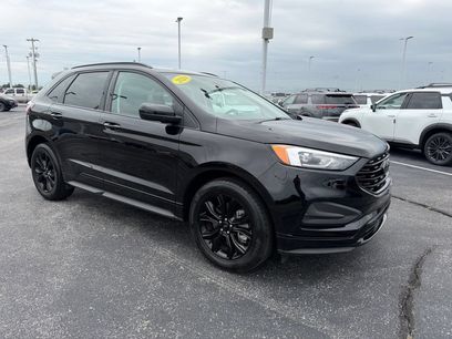 Used 2024 Ford Edge SE w/ Black Appearance Package