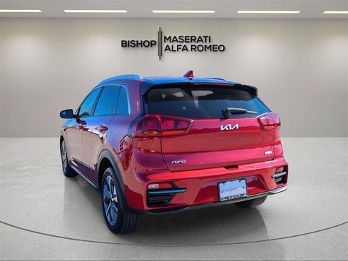 Used 2022 Kia Niro EX w/ Cold Weather Package image 5