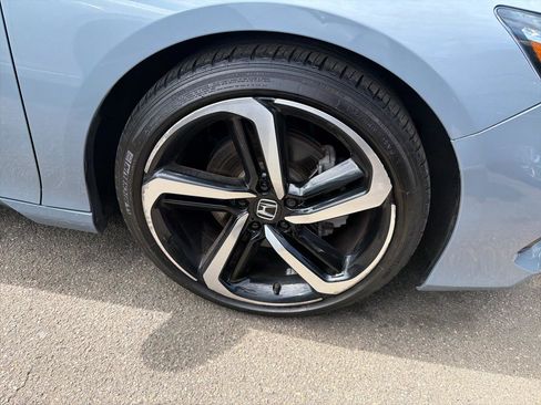 Used 2022 Honda Accord Sport image 4