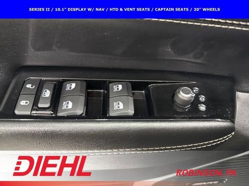 Certified 2024 Jeep Wagoneer Series II image 26