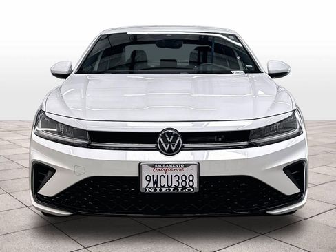 Used 2026 Volkswagen Jetta Sport FWD image 2