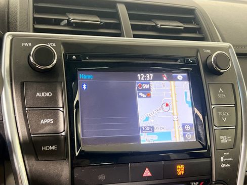 Used 2015 Toyota Camry XLE FWD image 27