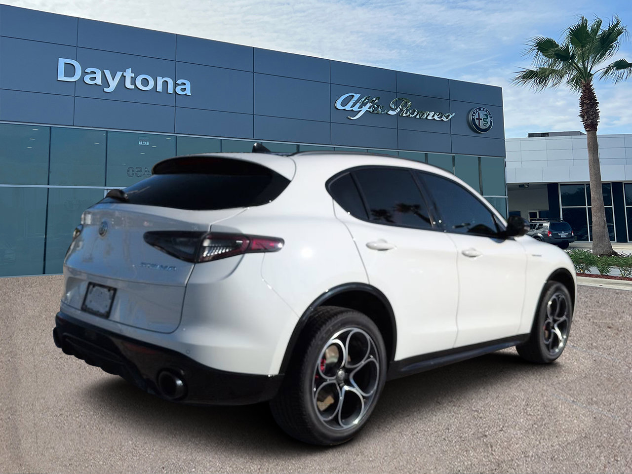 New 2026 Alfa Romeo Stelvio Sprint w/ Convenience Package AWD/4WD image 3
