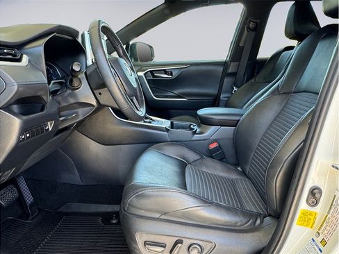Used 2021 Toyota RAV4 XSE w/ Carpet Mat Package (TMS) AWD/4WD image 10