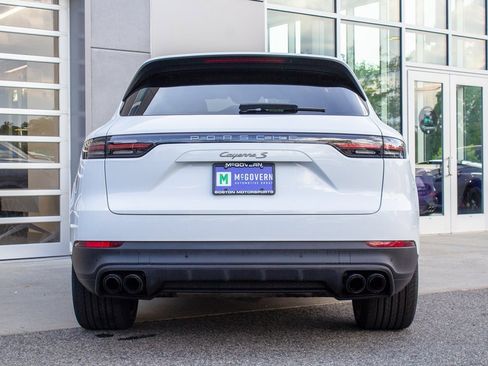 Used 2022 Porsche Cayenne S Platinum image 9