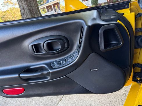 Used 2003 Chevrolet Corvette Z06 w/ Memory Package, 3 Drivers image 49