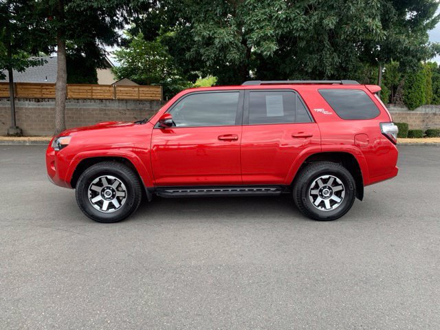 Used 2020 Toyota 4Runner TRD Off-Road Premium w/ Moonroof Package AWD/4WD image 2