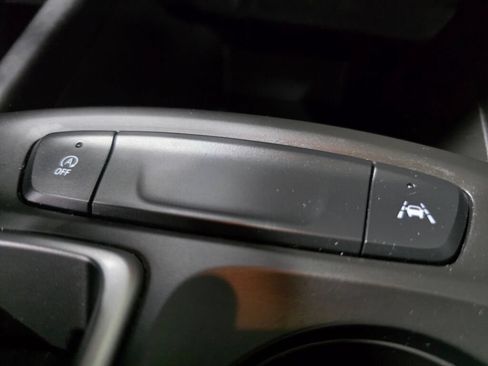 Used 2025 Chevrolet Trax LS w/ LS Convenience Package FWD image 16