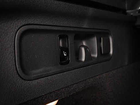 New 2026 Mercedes-Benz GLC 300 4MATIC image 23