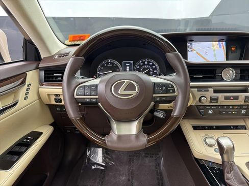 Used 2017 Lexus ES 350 image 8