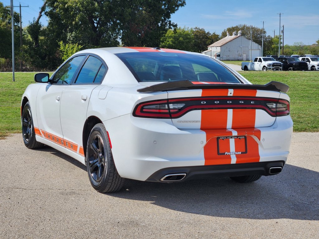 Used 2021 Dodge Charger SXT w/ Leather Interior Group RWD image 5