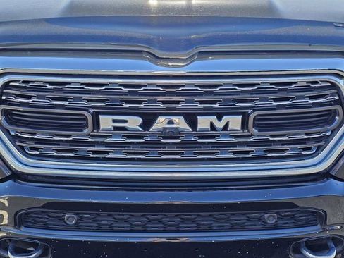 Used 2022 RAM 1500 Limited AWD/4WD image 3