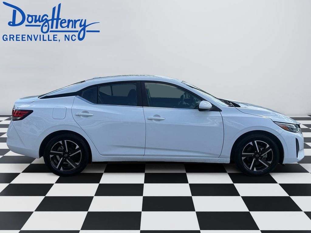 Used 2024 Nissan Sentra SV FWD image 6