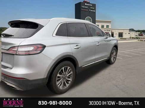 Used 2023 Lincoln Nautilus FWD image 7
