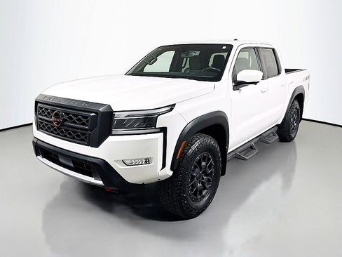 Used 2022 Nissan Frontier PRO-4X w/ Pro-4X Premium Package image 3