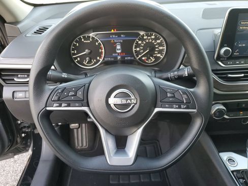 Certified 2025 Nissan Altima 2.5 SV FWD image 24