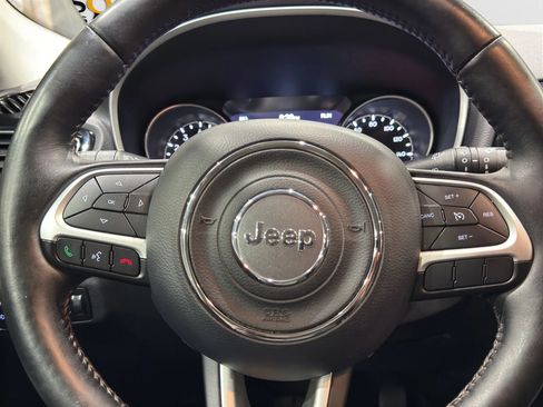 Used 2018 Jeep Compass Limited image 37